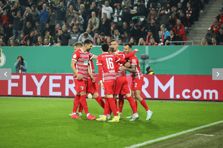 足坛悲喜一夜！拜仁1-2爆大冷18轮不败终结，皇马2-0反超巴萨，多特蒙德3-0大胜